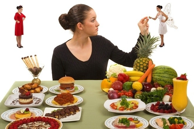mẹ bầu nên ăn đủ bữa và đủ lượng thức ăn mỗi ngày