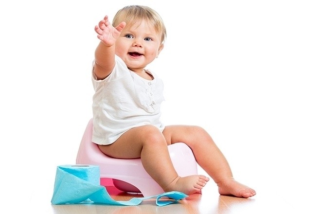 trẻ sơ sinh đi tiểu nhiều không phải lúc nào cũng nguy hiểm