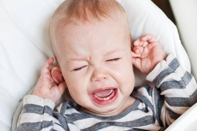 trẻ sơ sinh cảm thấy mệt mỏi sau mỗi lần đi tiểu