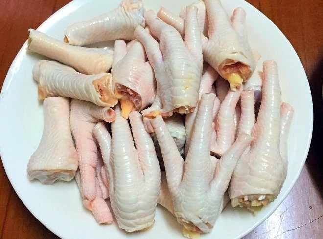 chân gà tươi