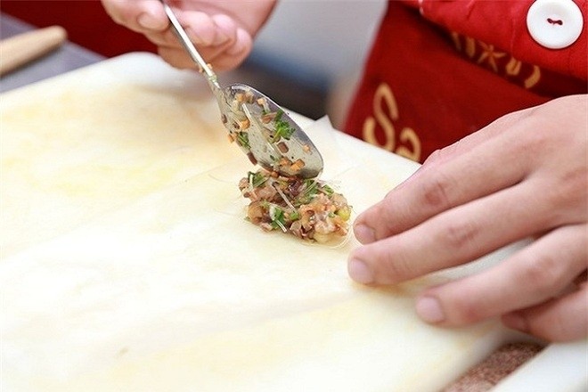 cách cuốn nem