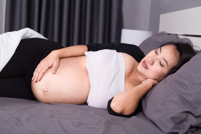 Chuyện ấy khi mang thai giúp mẹ bầu ngủ ngon hơn.