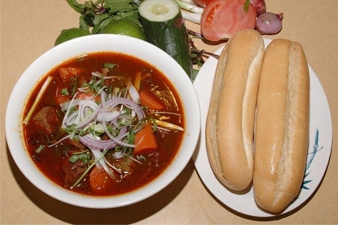 bò kho bánh mì