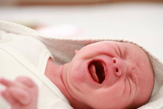hệ tiêu hóa không tốt dễ khiến trẻ sơ sinh khóc đêm