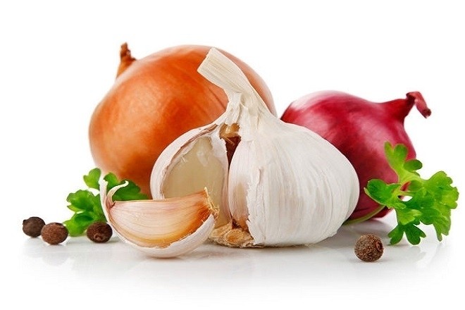 củ hành tây và tỏi