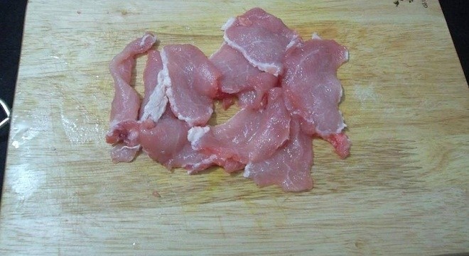 thịt lợn thái mỏng