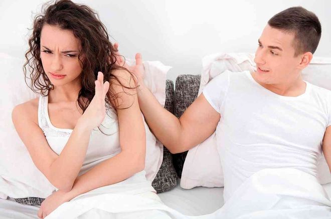 Giảm ham muốn tình dục, cản trở tinh trùng gặp trứng thụ thai, đau rát trong quan hệ