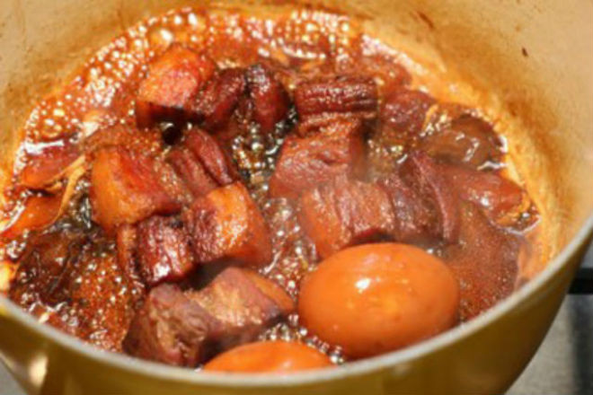 kho thịt đến khi cạn nước