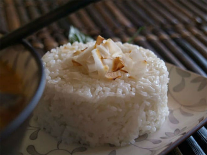 cơm dừa thái lan