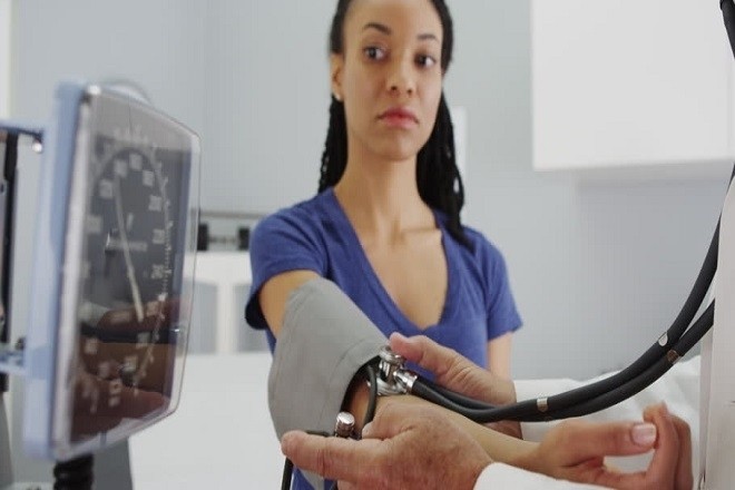 Người mẹ bị các bệnh mãn tính như suy gan