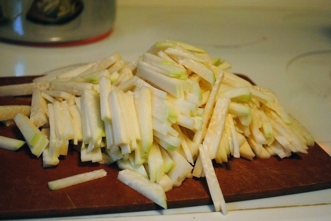 cẳ su hào thành miếng hình con chì