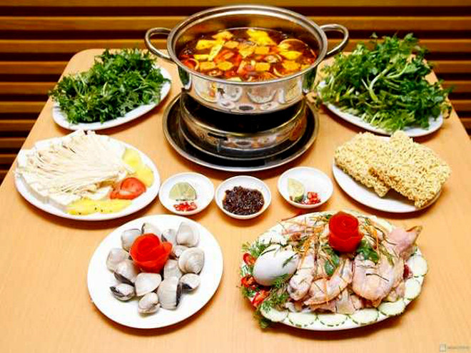 Món lẩu gà ngon đã hoàn thành.