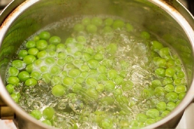 đậu hà lan luộc chín mềm