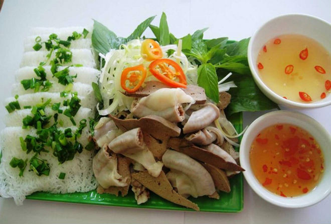 bánh hỏi chấm mắm