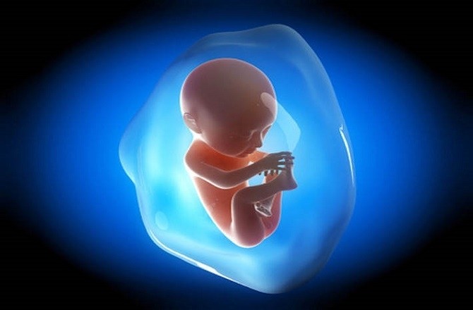 thiếu ối hoặc dư ôi là nguyên nhân dẫn đến ngôi thai ngược