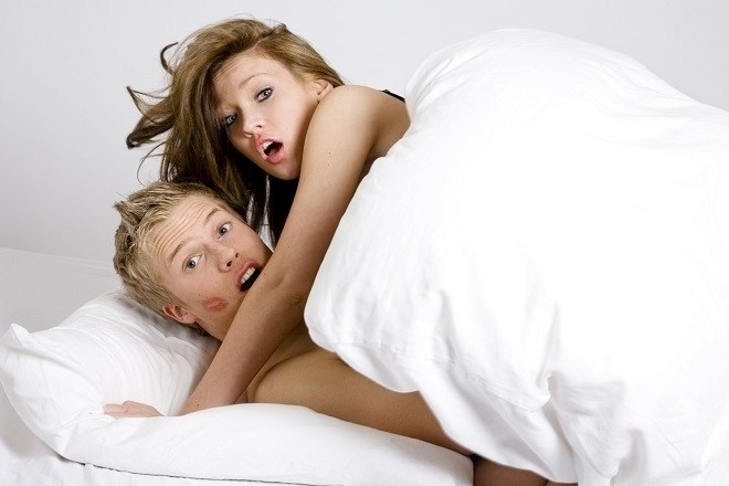 Mắc bệnh về đường sinh dục cũng là nguyên nhân mẫu thử thai sai kết quả.