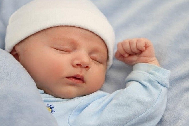 trẻ sơ sinh cần ngủ đủ giấc mới phát triển khỏe mạnh