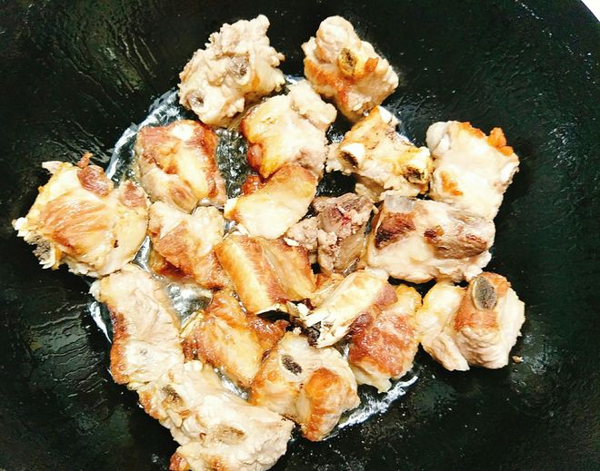 rán sườn đều hai mặt