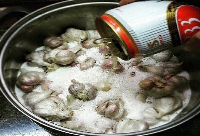 ngâm tỏi với bia