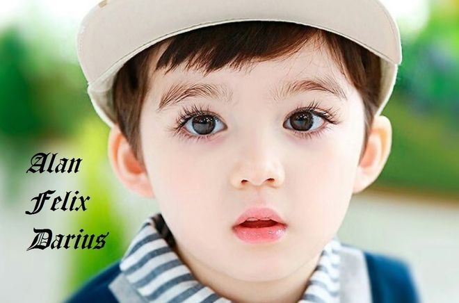 cậu bé đẹp trai có đôi mắt to