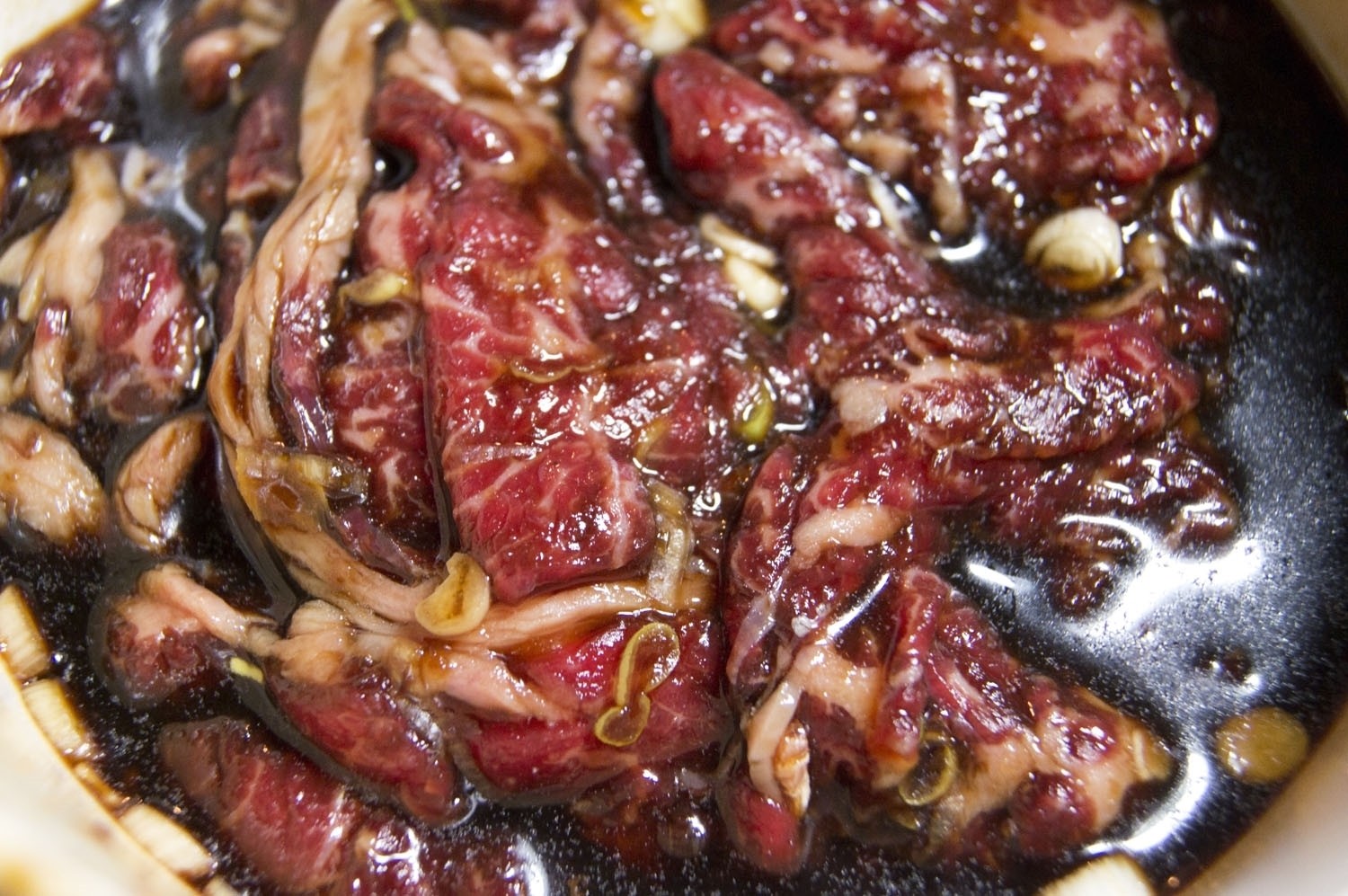 cho coca vào ướp với thịt