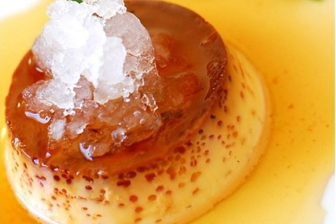 bánh flan bị rỗ tổ ong