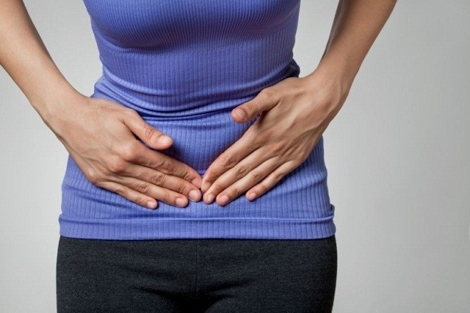 đau bụng dưới trầm trọng có thể là dấu hiệu có thai ngoài tử cung
