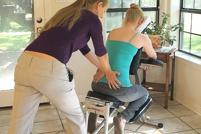 massage vùng lưng cho bà bầu