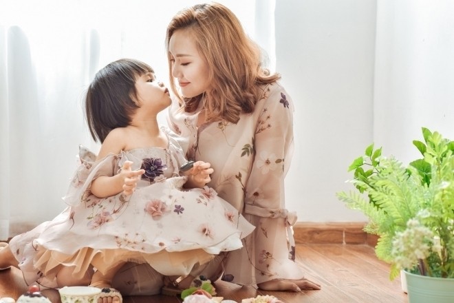 Với mẹ con là báu vật