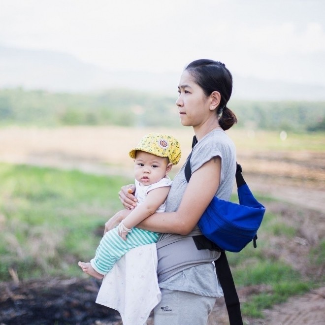 Làm mẹ đơn thân phải chịu nhiều định kiến