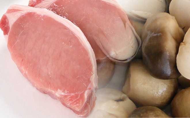 Thịt heo và nấm rơm