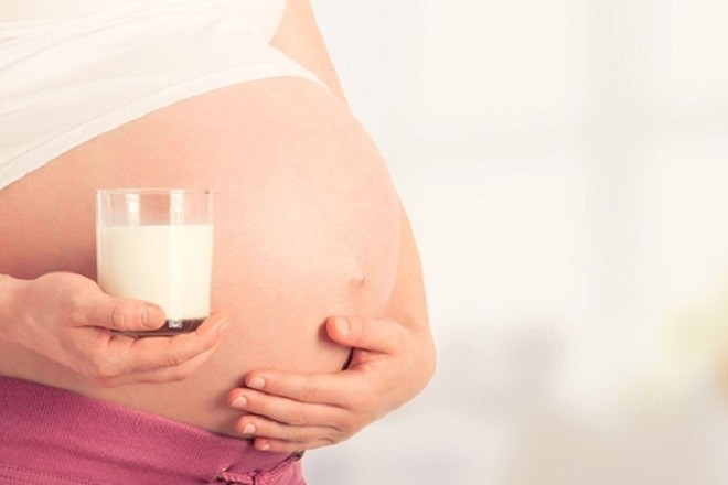 mẹ bầu uống sữa đậu nành