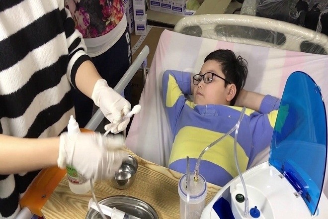 máy xông hút mũi 2 trong 1 thích hợp cho cả người lớn và trẻ em