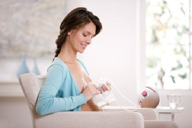 máy hút sữa bằng điện Spectra chính là giải pháp hợp lý cho tình trạng tắc tia sữa của mẹ
