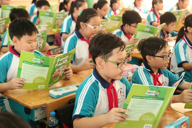 cận thị ở trẻ tiểu học