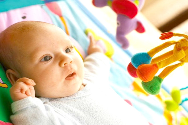 Trẻ 2 tháng tuổi có nhiều thay đổi