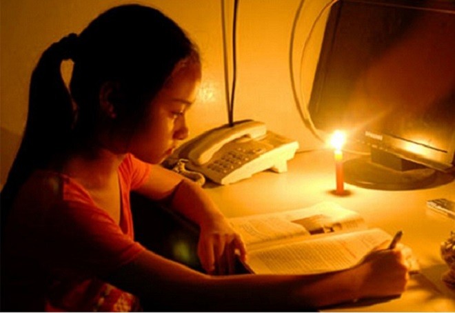 góc học tập không đủ ánh sáng