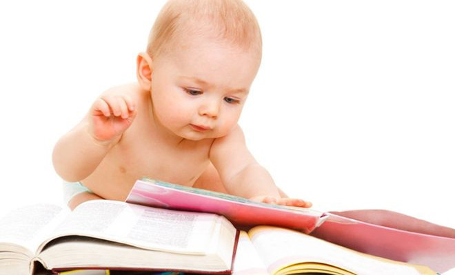 Trẻ thích tìm tòi khám phá