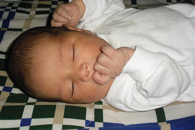Bé ngủ ngon