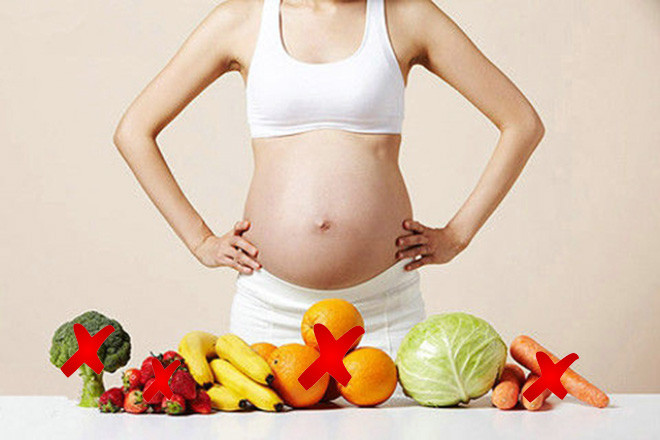 Nước ối nhiều mẹ bầu cần hạn chế một số thực phẩm nhiều nước