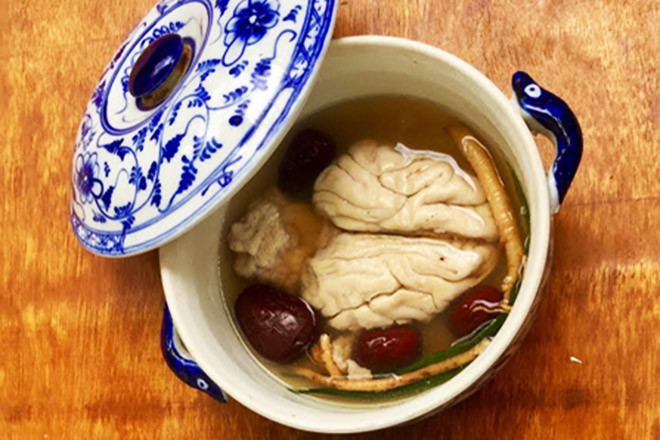 Món óc heo táo đỏ