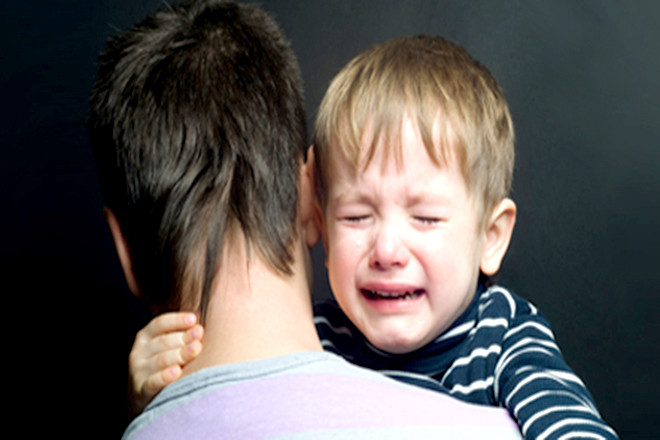 Bố hãy thay mẹ dần dần trong việc chăm sóc trẻ