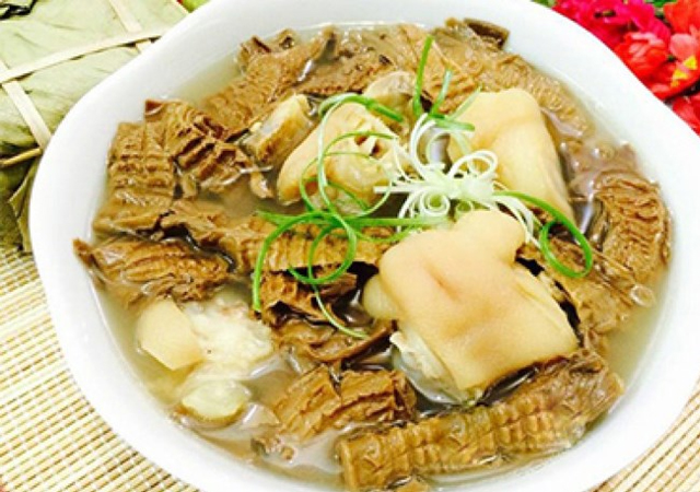 canh măng khô