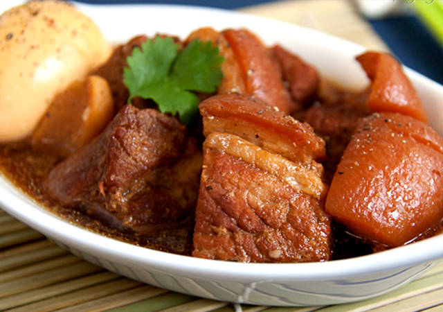 thịt kho nước dừa