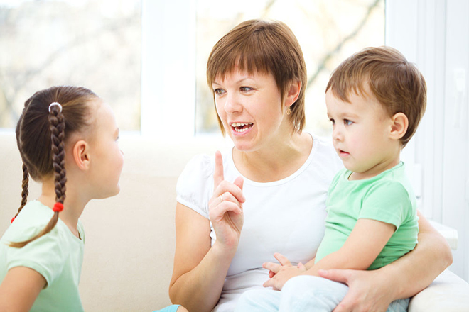 Hãy dặn con áp dụng quy tắc đã được dạy với người không quen lẫn người quen.