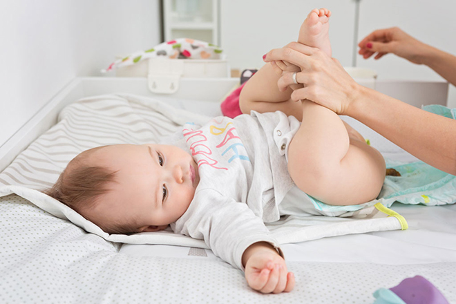 Nếu bạn thấy lo lắng về tình trạng phân của con, hãy nói chuyện với y tá hoặc bác sỹ.
