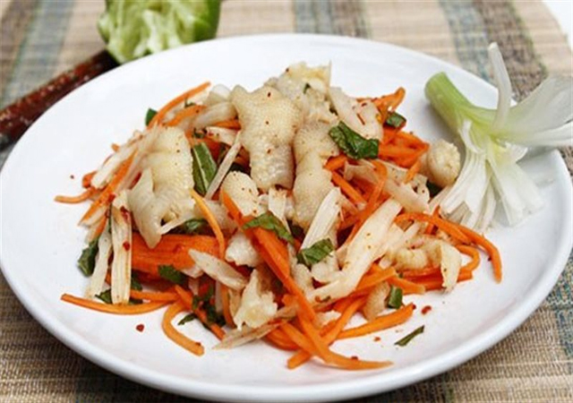 gỏi chân gà ngó sen