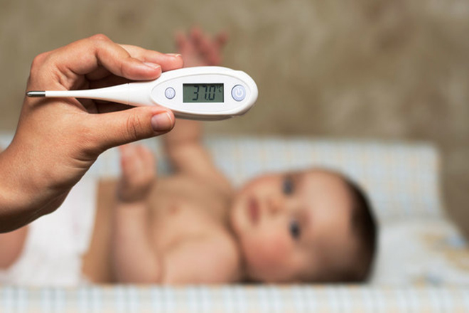Thân nhiệt ổn định của trẻ sơ sinh là 37 độ C