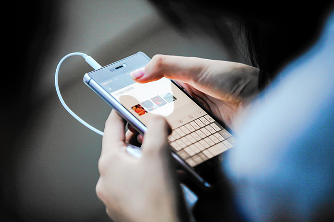 Teen và mạng xã hội hiện nay gắn với nhau như