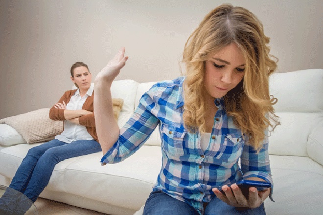 Trẻ luôn phải cập nhật vì sợ bỏ lỡ điều gì đó